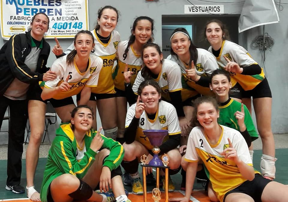 COPA PROVINCIAL SUB 17: REGATAS DE SANTA FE CAMPEÓN FEMENINO
